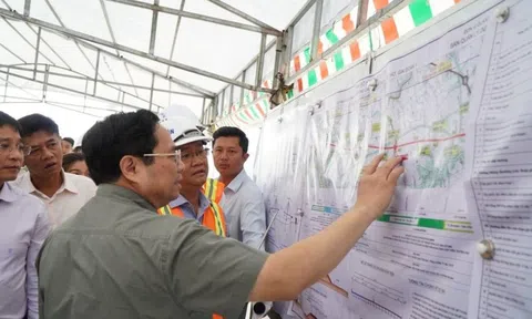 Thủ tướng Chính phủ kiểm tra dự án cầu Mỹ Thuận 2